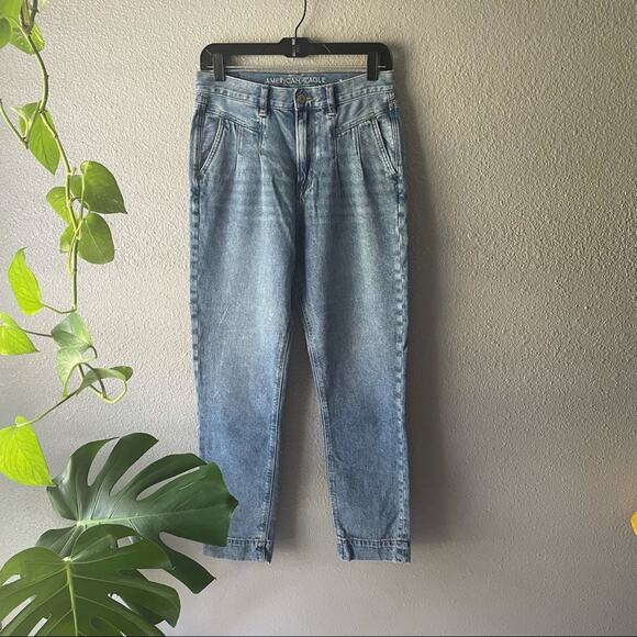 American Eagle Outfitters Denim - American Eagle Mom Jeans Pleated Jeans